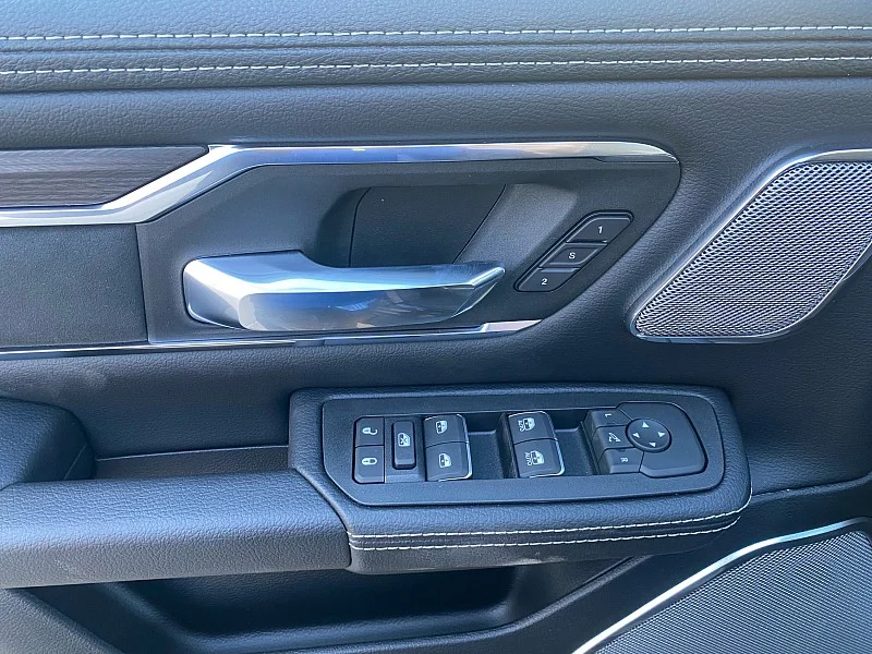 2026 RAM 1500 Laramie - Photo 10