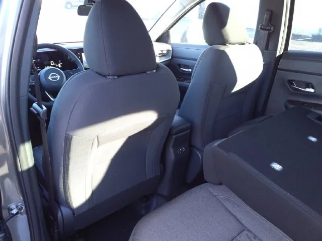 Used 2025 Gray Nissan SV image 13