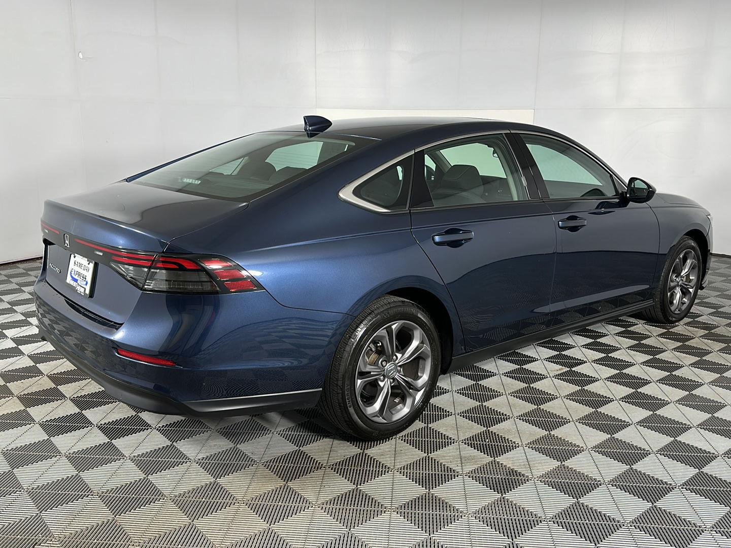 Used 2024 Canyon River Blue Metallic Honda EX image 29