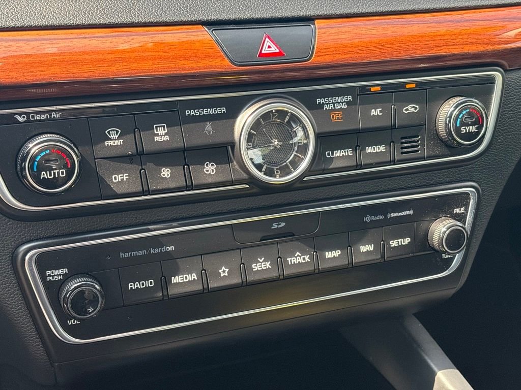 Used 2019 Gray Kia Technology image 36