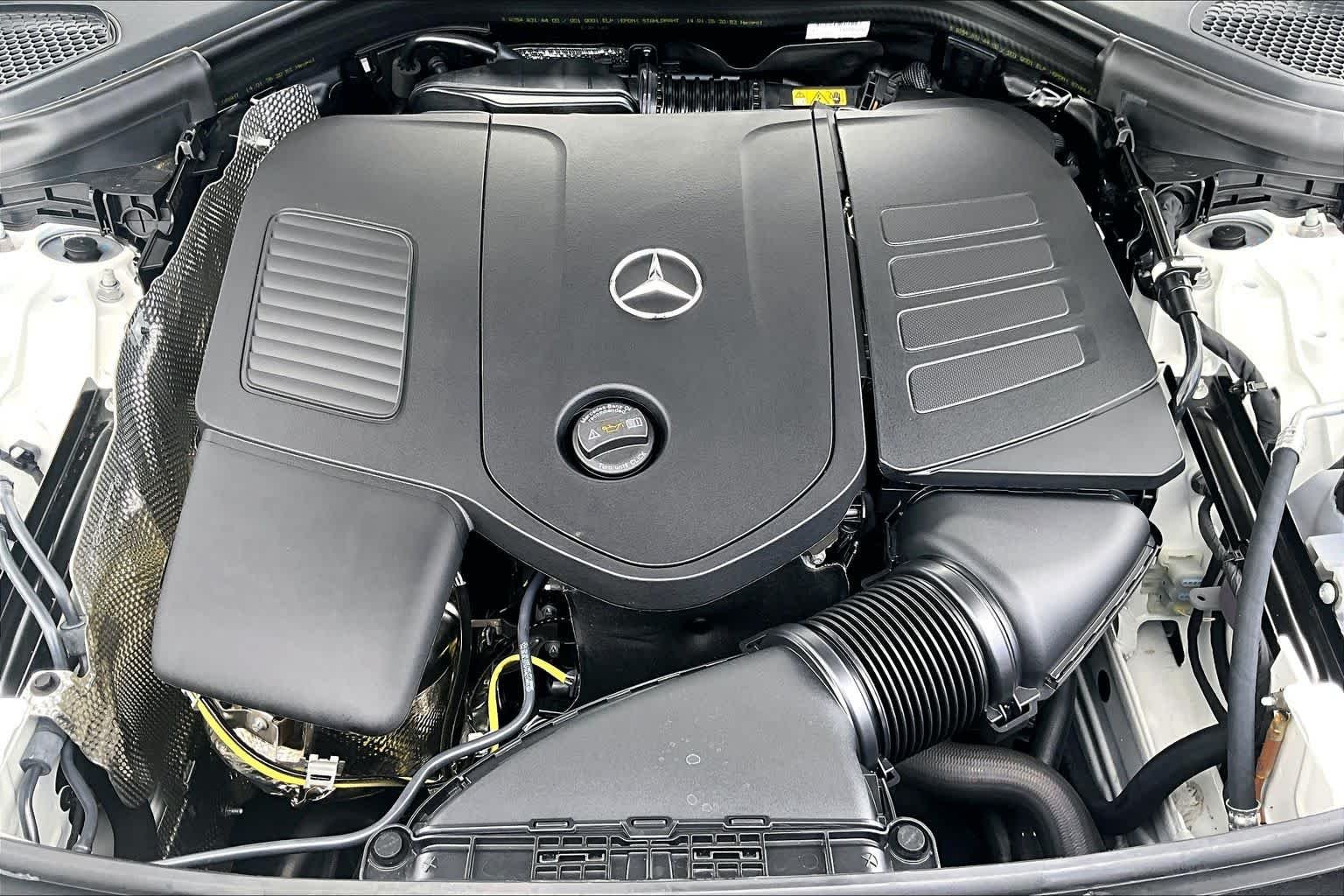 Used 2026 Polar White Mercedes-Benz GLC 300 image 64