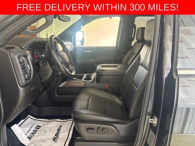 Certified Used 2022 MOSAIC BLACK METALLIC Chevrolet High Country image 3