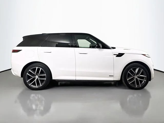 Certified Used 2024 White Land Rover Autobiography image 4