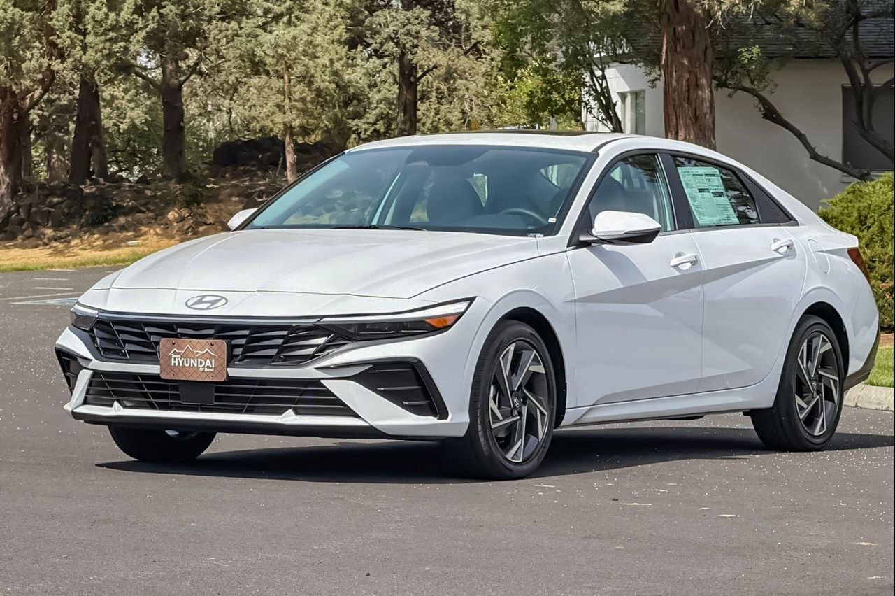 New 2026 White Hyundai Limited image 8