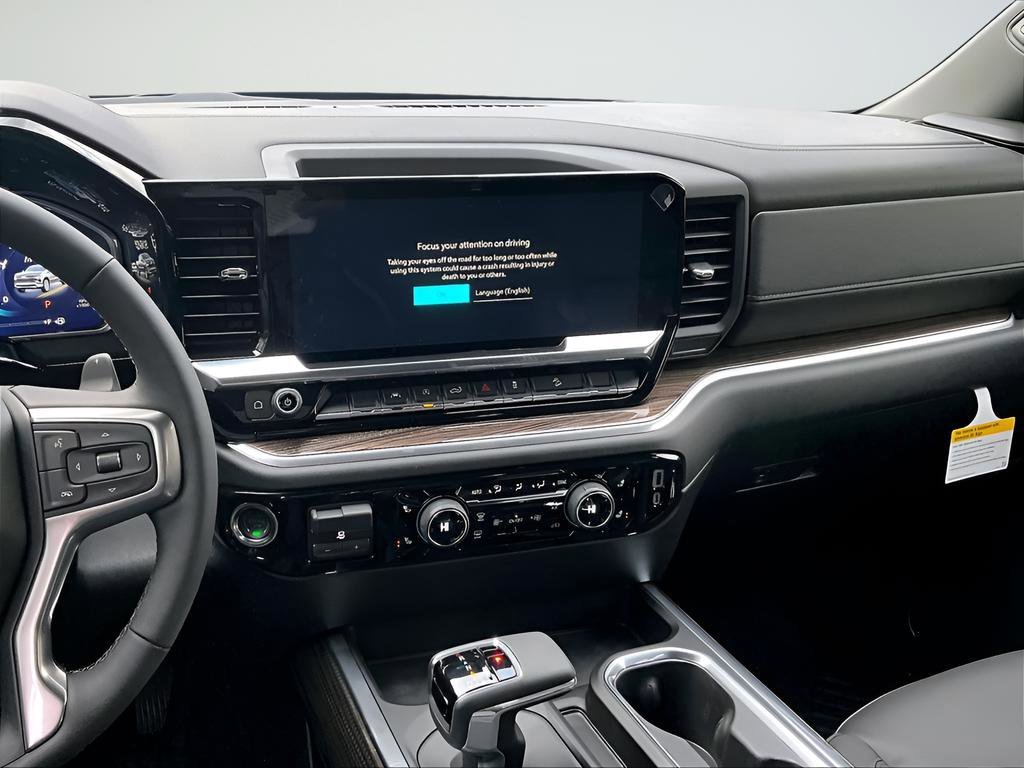 New 2026 Chevrolet Silverado 1500 LT 4D Crew Cab