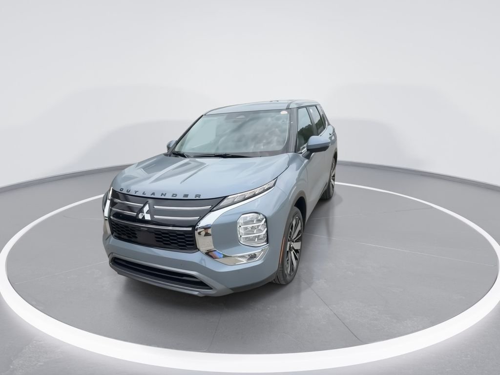 New 2026 Gray Mitsubishi SE image 4