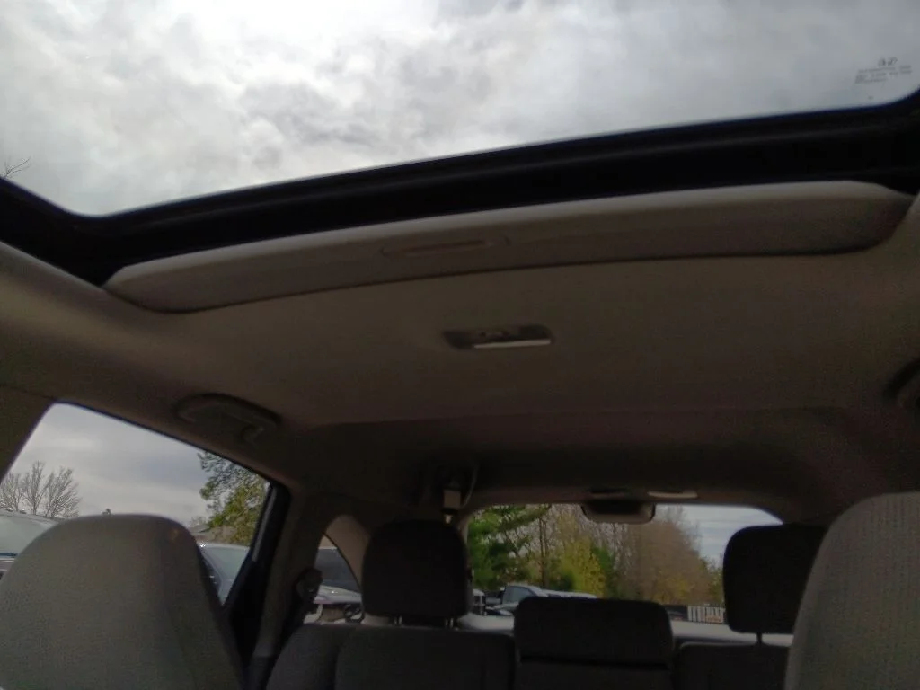 Used 2010 Glacier Blue Metallic Honda EX image 27