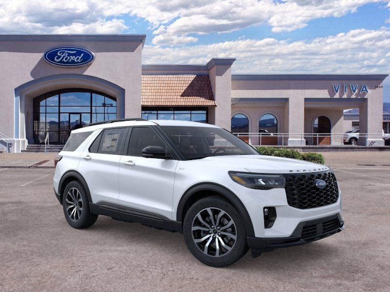 New 2026 Star White Metallic Tri-Coat Ford ST-Line image 7