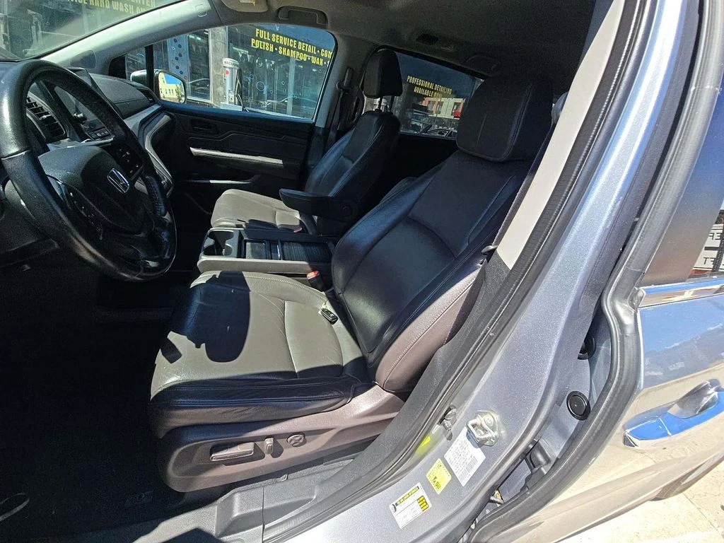 Used 2019 Lunar Silver Metallic Honda EX-L image 6