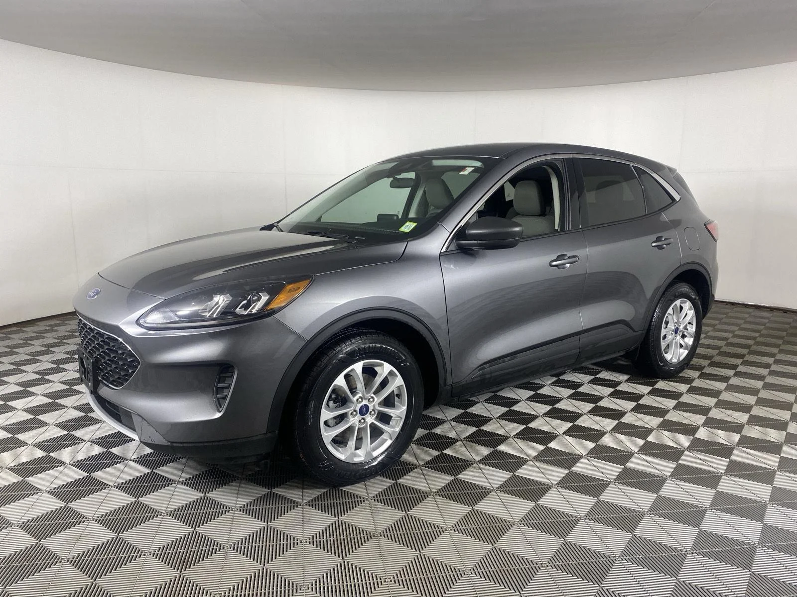 Used 2022 Carbonized Gray Ford SE image 6