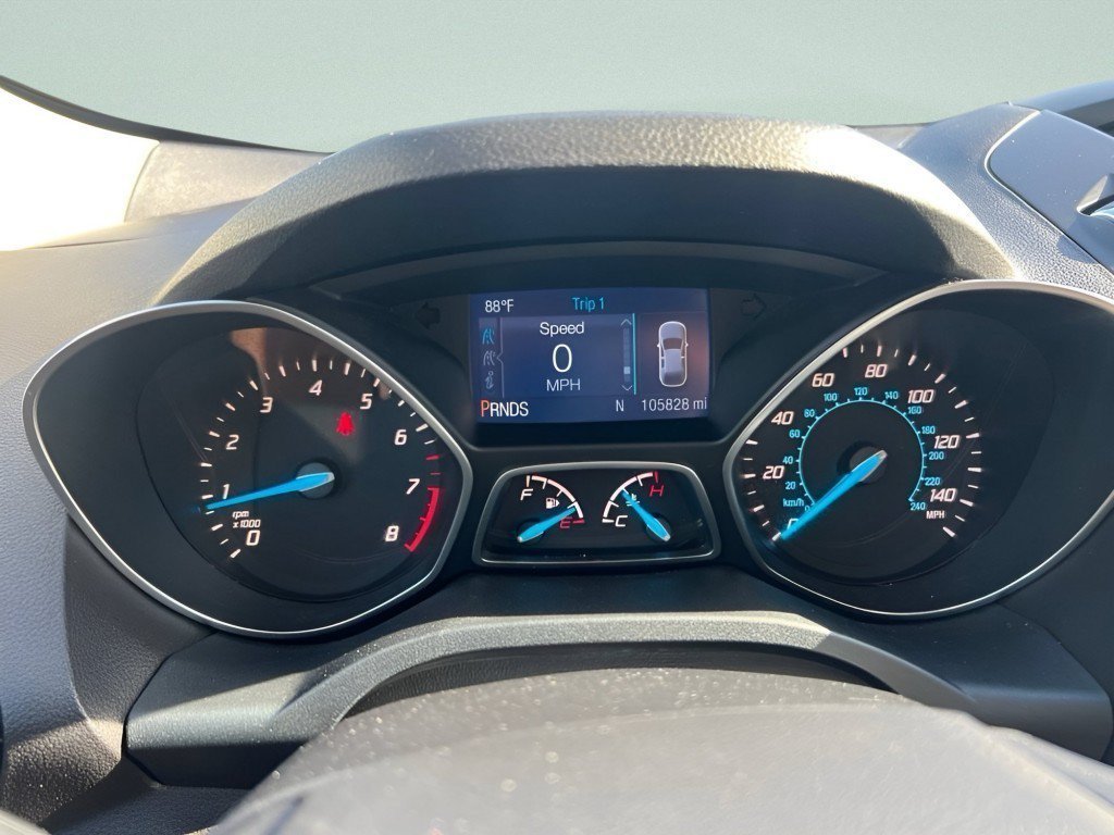 Used 2015 Magnetic Ford SE image 26