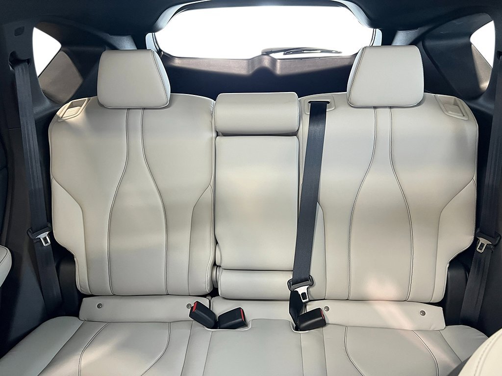 New 2026 Platinum White Pearl Acura  image 29