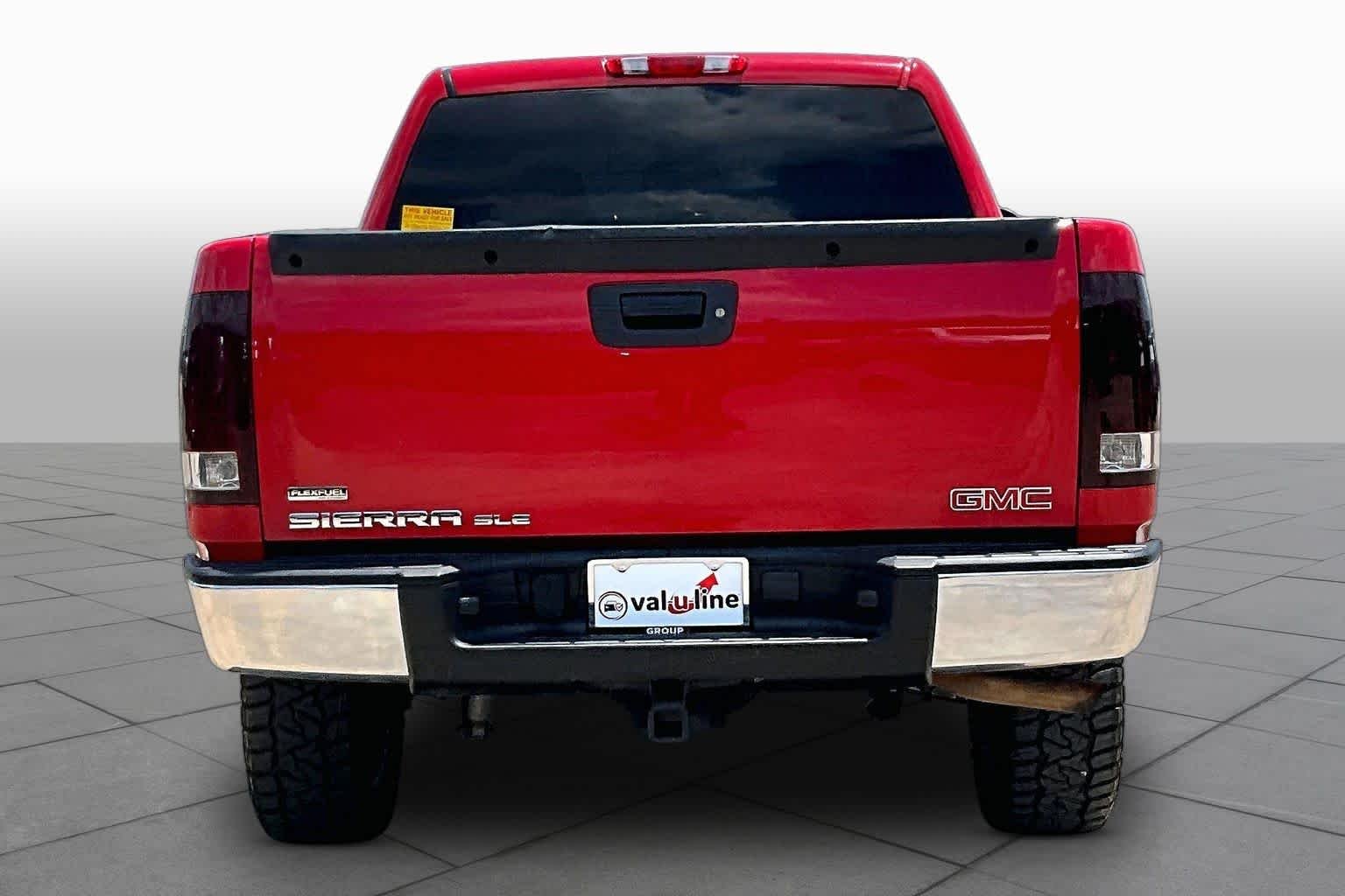 Used 2011 Fire Red GMC SLE image 4