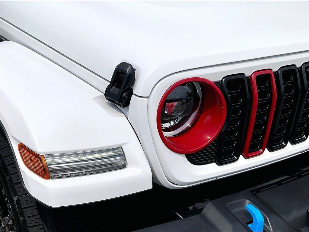 Used 2024 White Jeep Sahara 4xe image 29