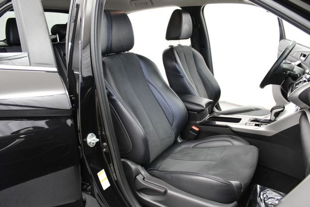 Used 2024  Mitsubishi SEL image 31