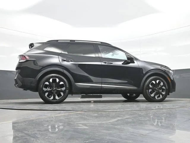 Used 2023 Black Kia X-Line image 25