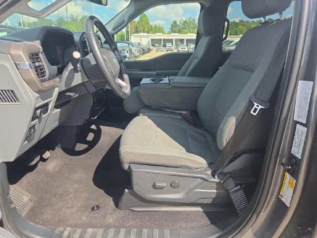 Used 2024 Gray Ford XLT image 9
