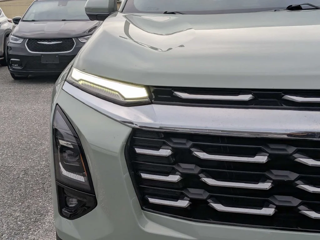 Certified Used 2025 Green Chevrolet LT image 9