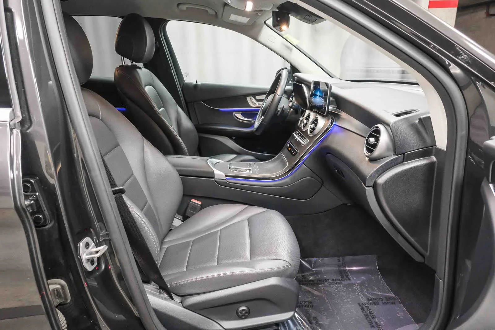 Certified Used 2022 Graphite Grey Metallic Mercedes-Benz GLC 300 image 20