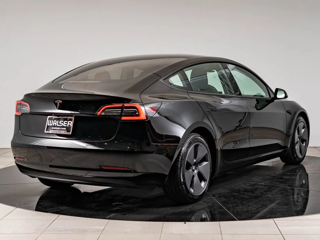 Used 2023 Black Tesla  image 10