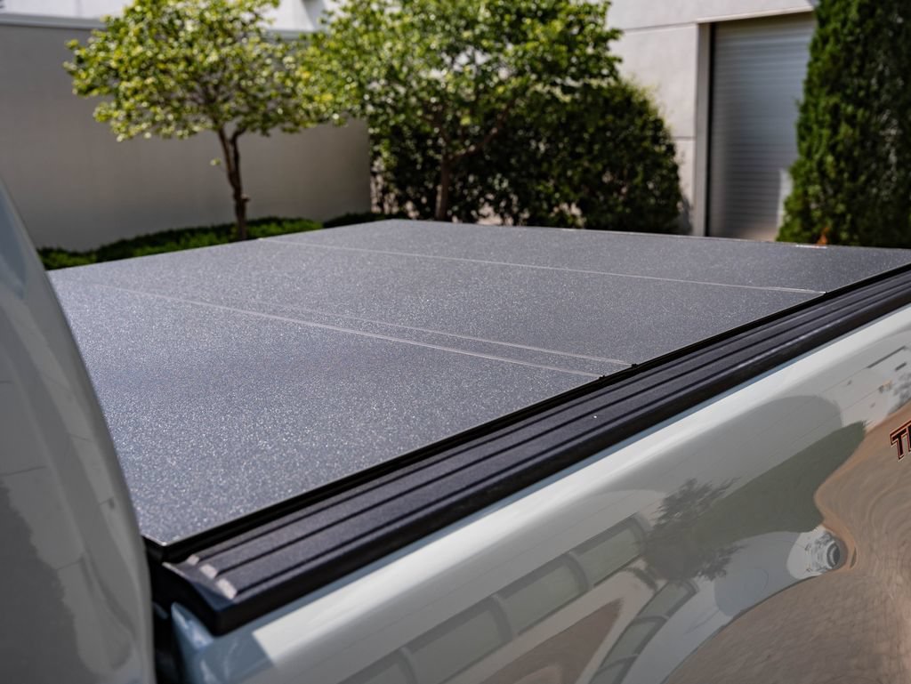 Used 2021 Cactus Gray Ford Lariat image 20