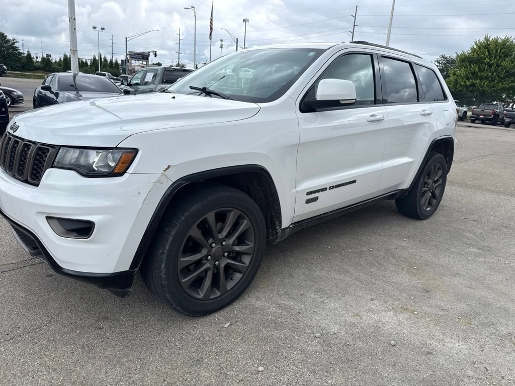 Used 2016 Bright White Clearcoat Jeep Limited image 11