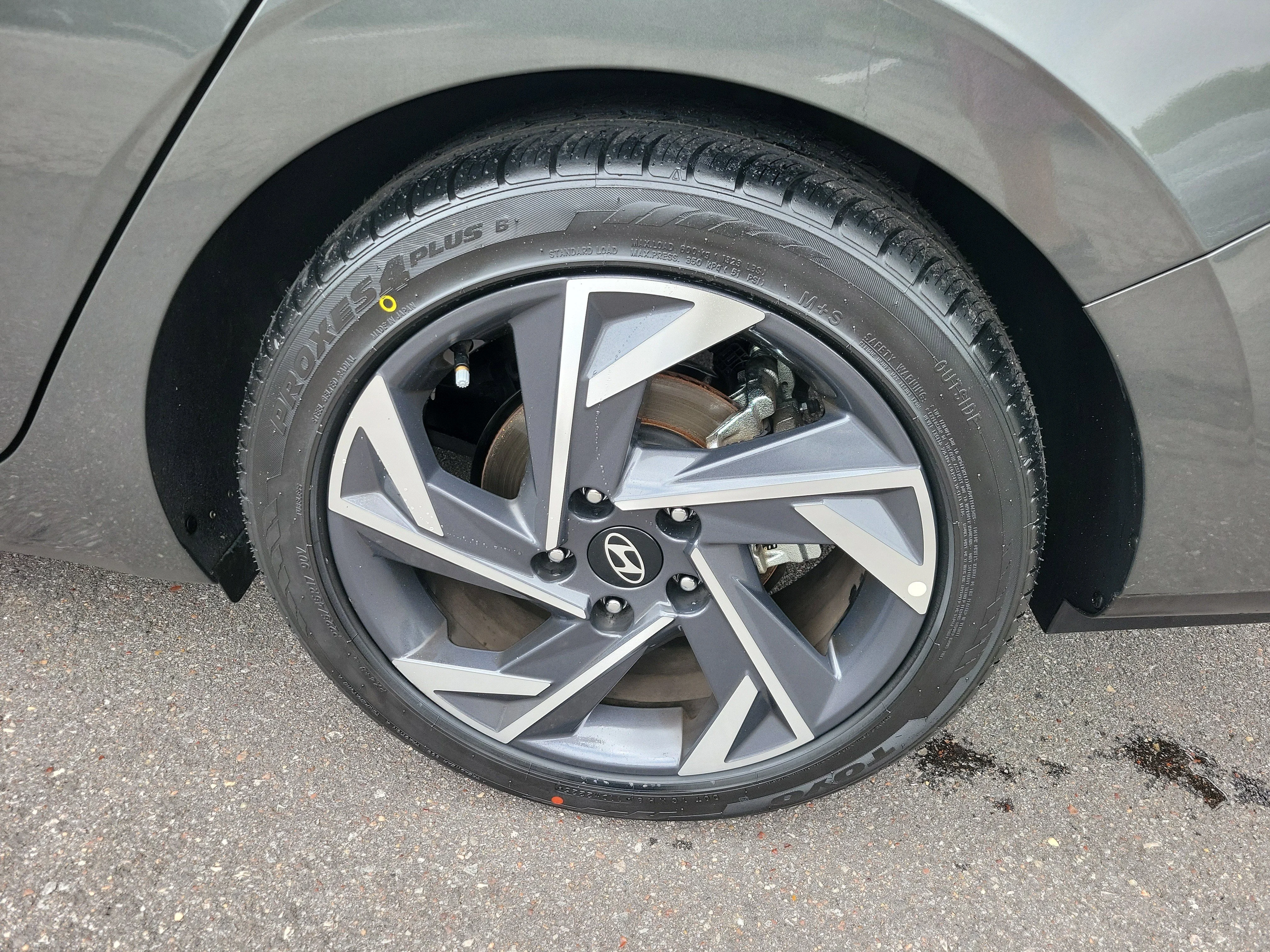 Used 2025 Amazon Gray Hyundai Limited image 29