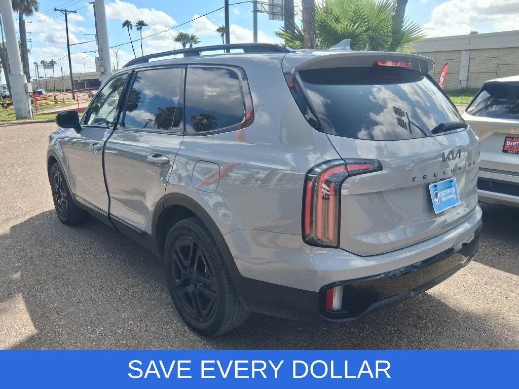 Used 2025 Gray Kia EX X-Line image 5