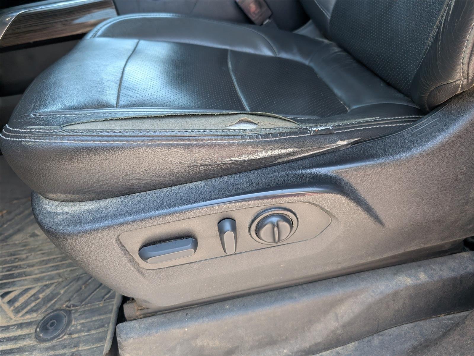 Used 2021 SATIN STEEL METALLIC Chevrolet LT Trail Boss image 15