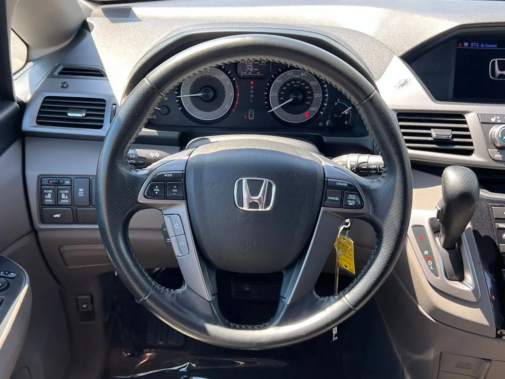 Used 2013 Polished Metal Metallic Honda EX-L image 21