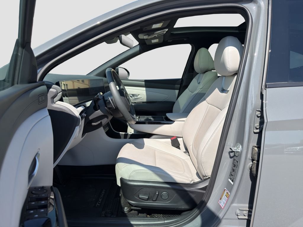 Used 2025 Gray Hyundai Limited image 9