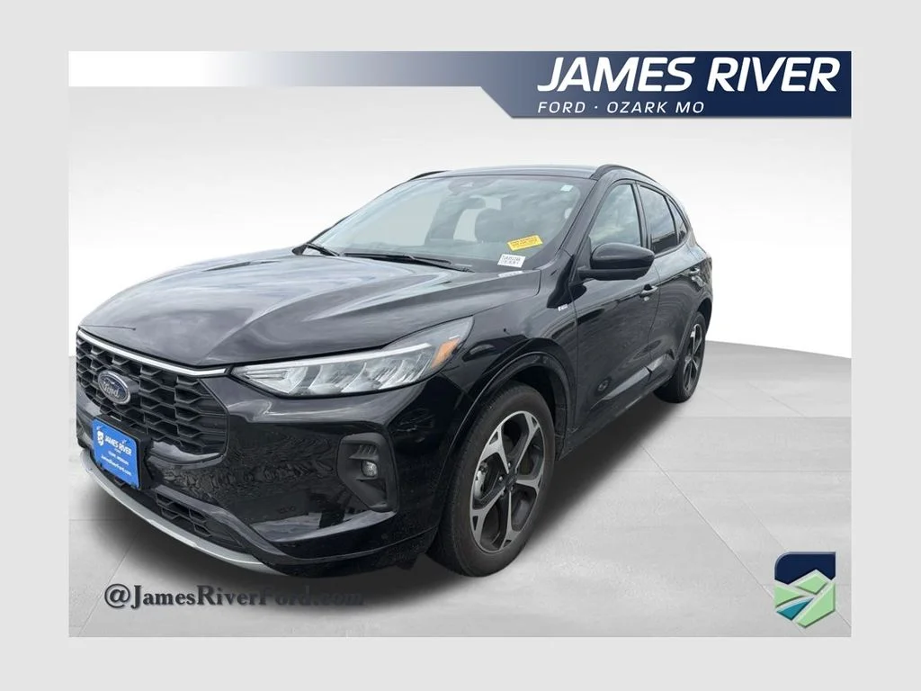 Used 2023 Black Metallic Ford ST-Line Select image 1