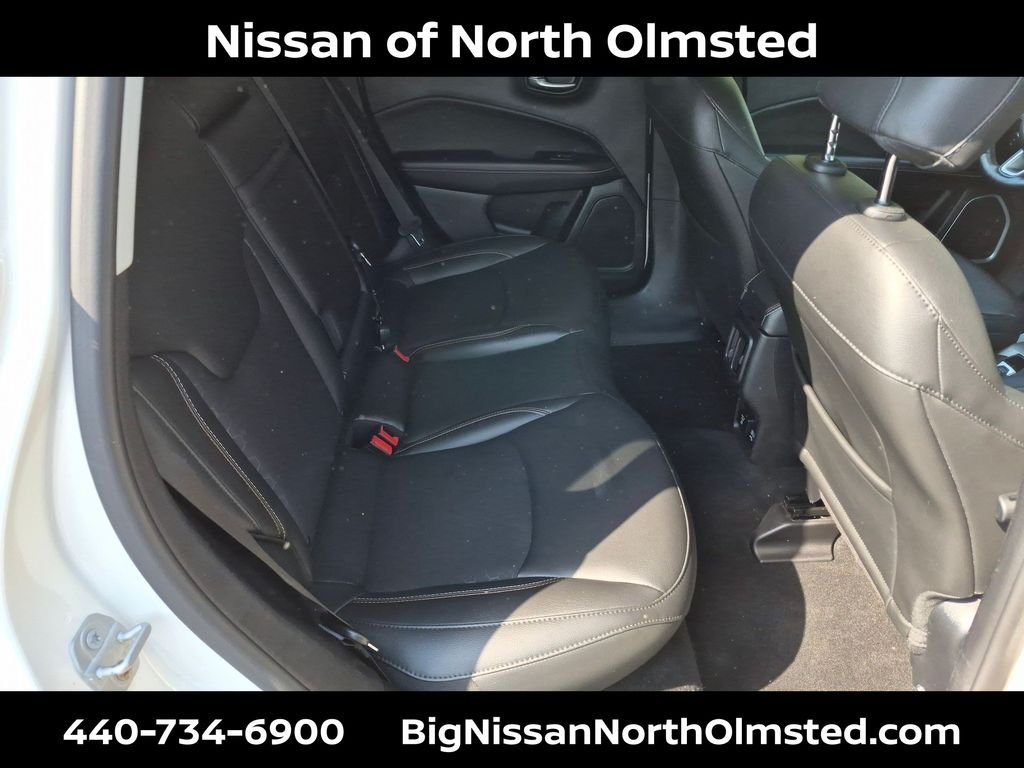 Used 2019 White Clearcoat Jeep Latitude image 25