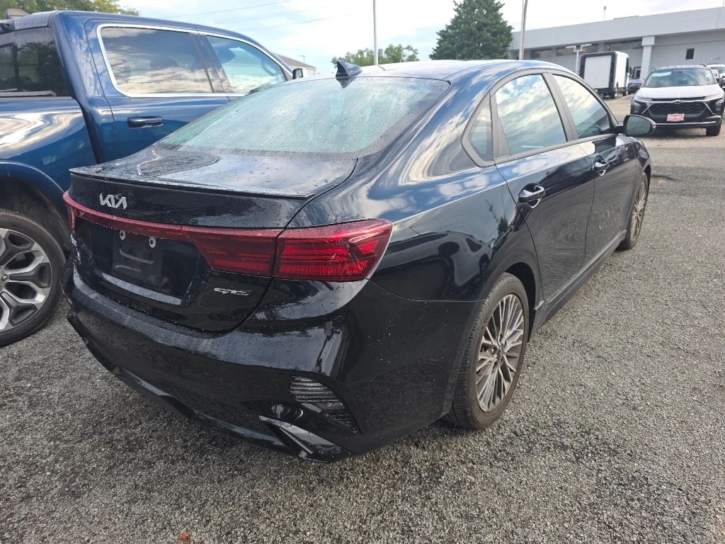 Used 2023 Aurora Black Pearl Kia GT-Line image 5
