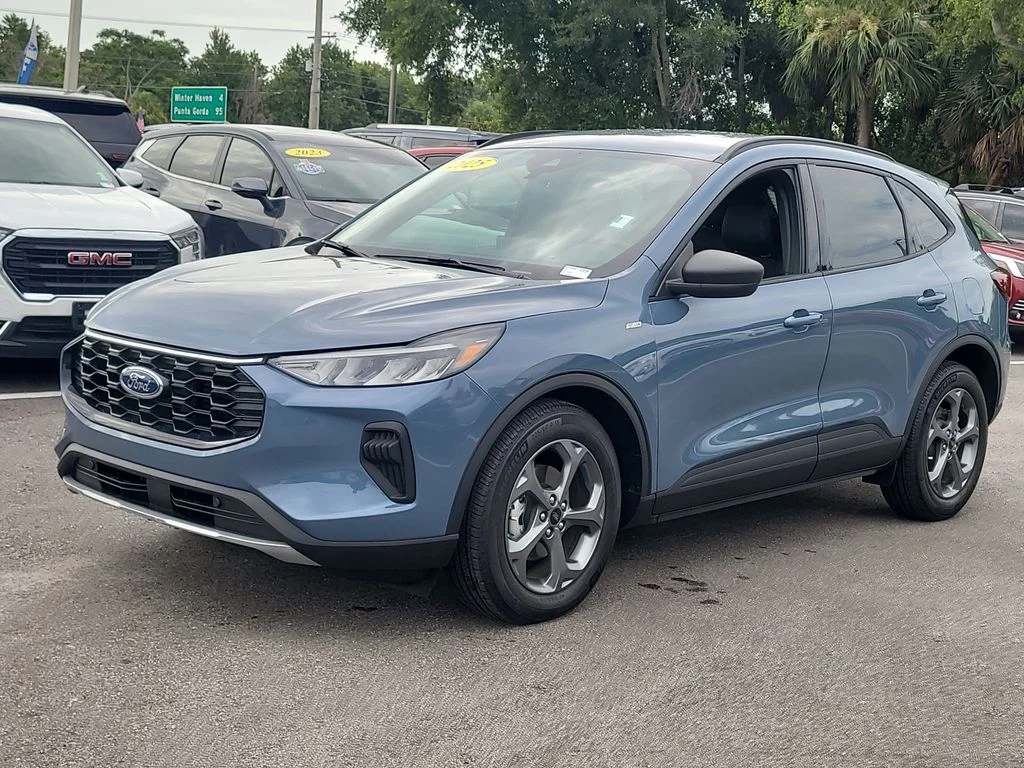 Certified Used 2025 Blue Ford ST-Line image 2
