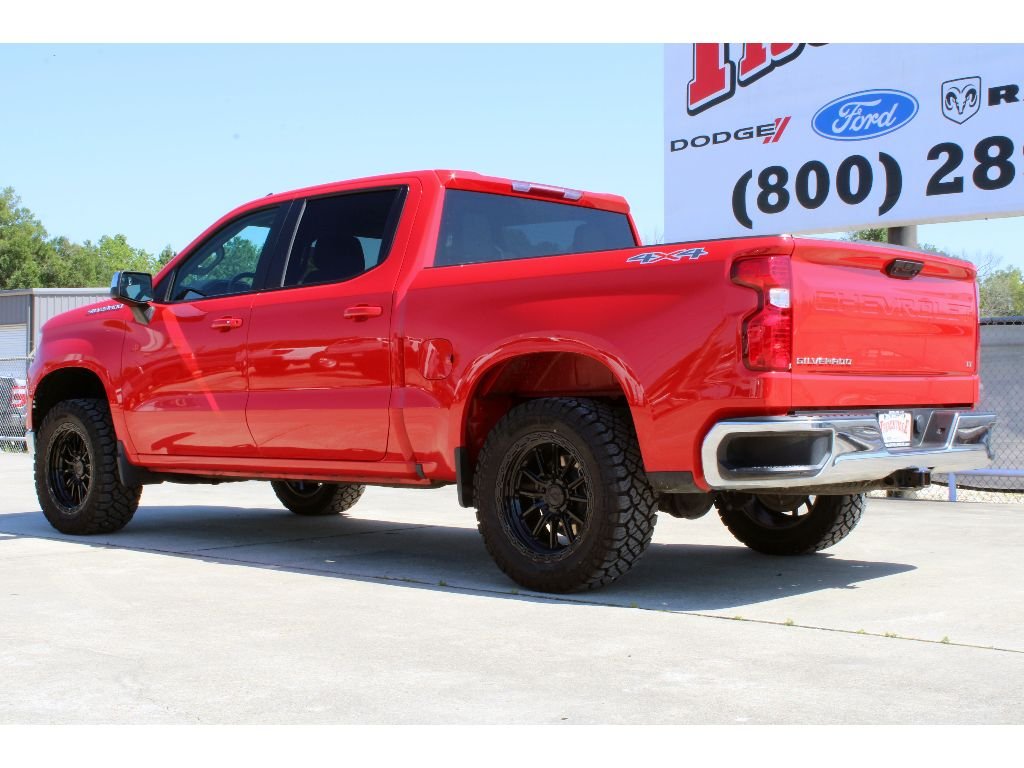 Used 2025 Red Hot Chevrolet LT image 22