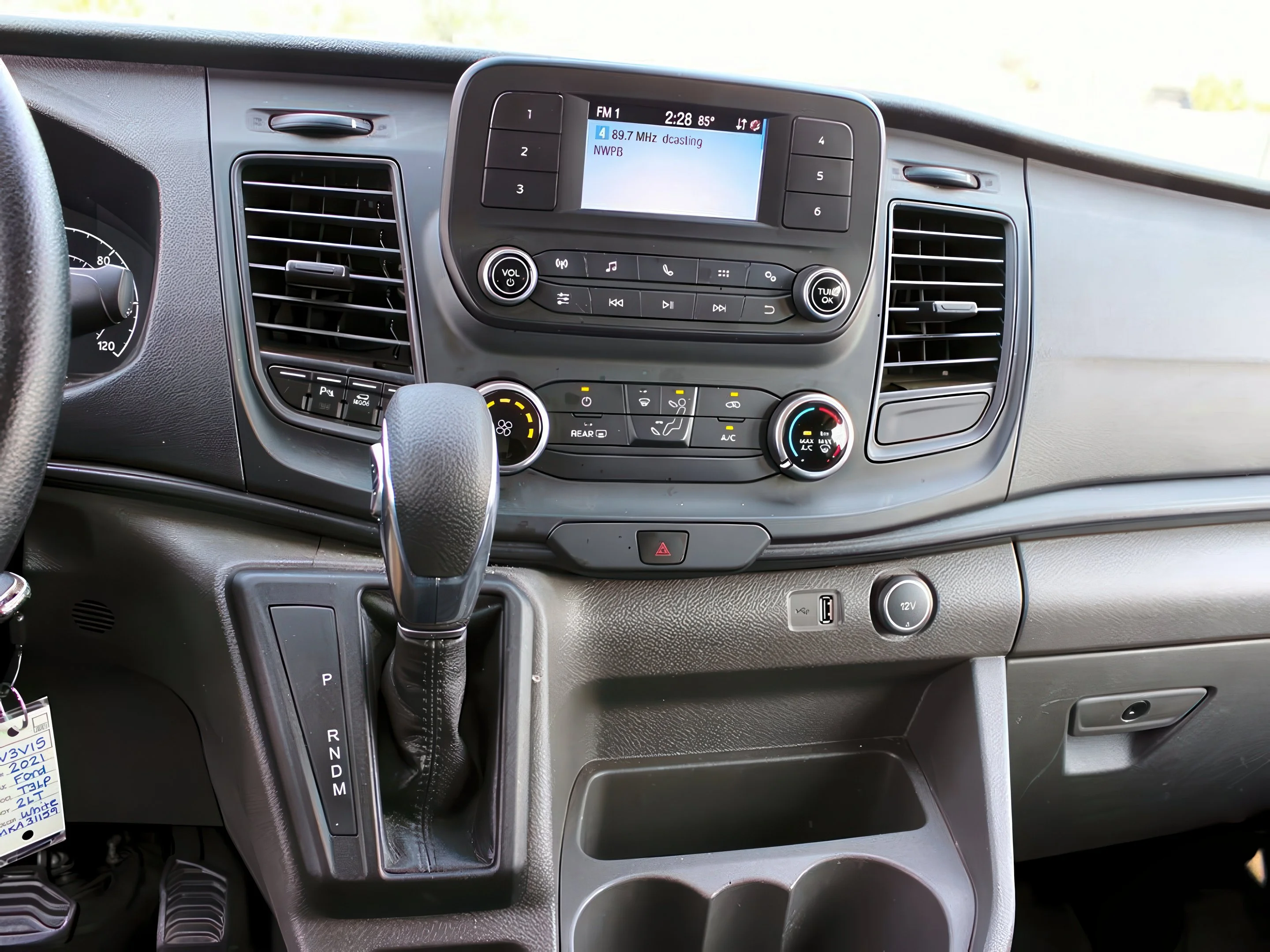 Used 2021 Oxford White Ford XLT image 17