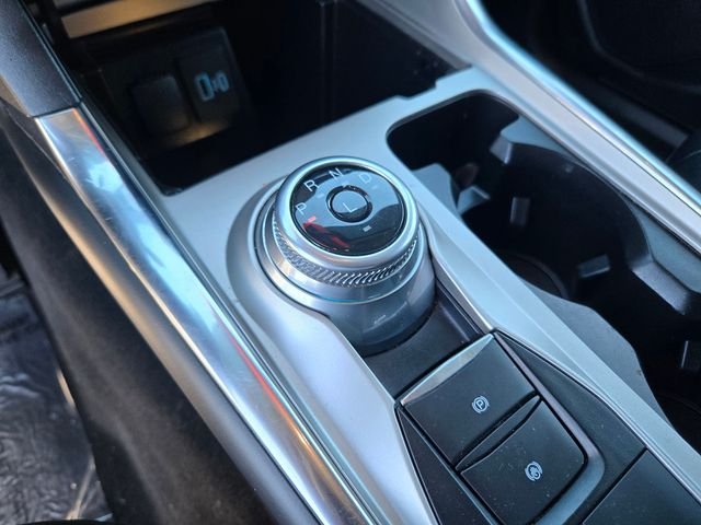 Used 2022 White Ford Limited image 14