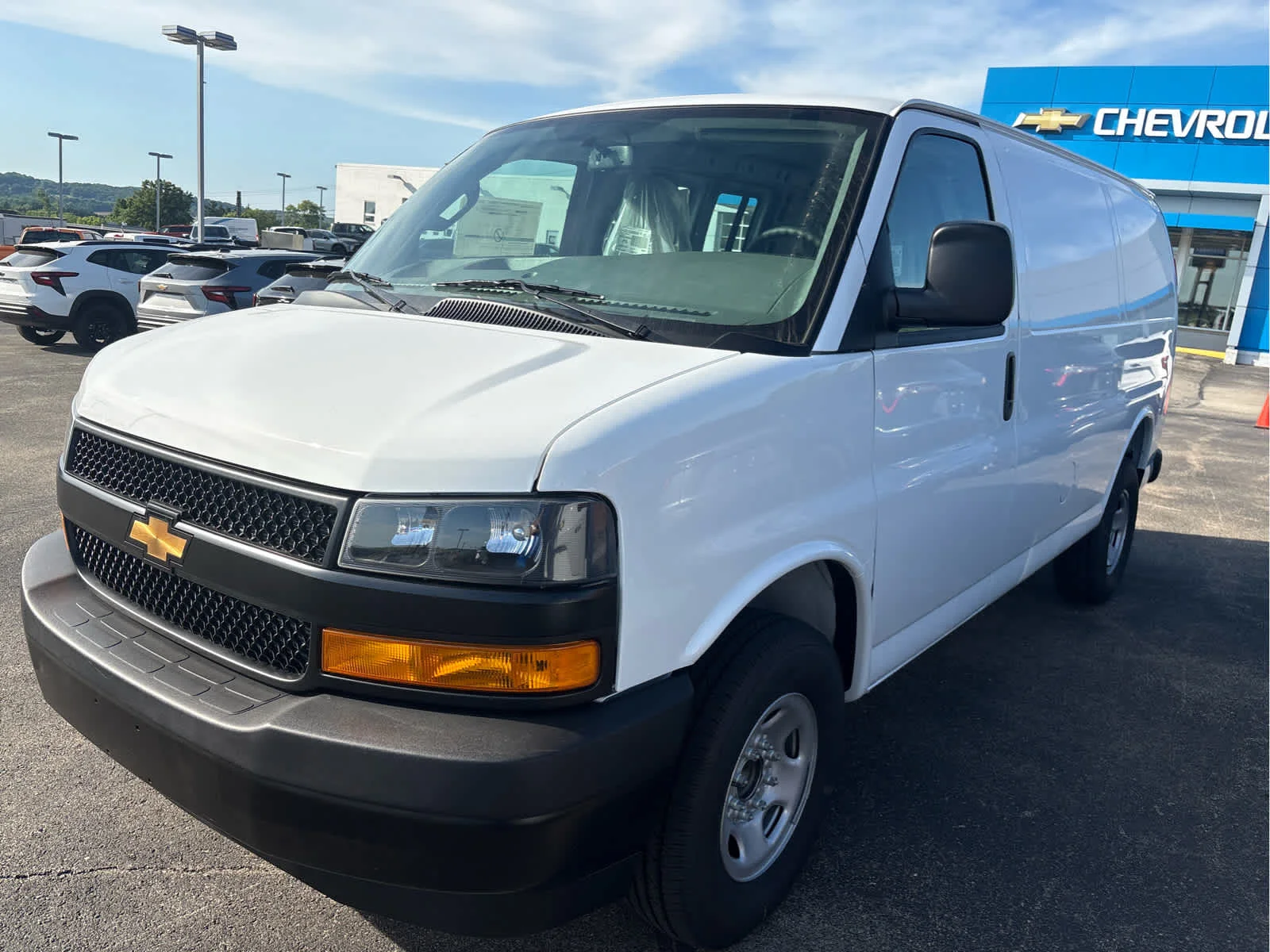 2026 Chevrolet Express 2500 Work Van HD's photo