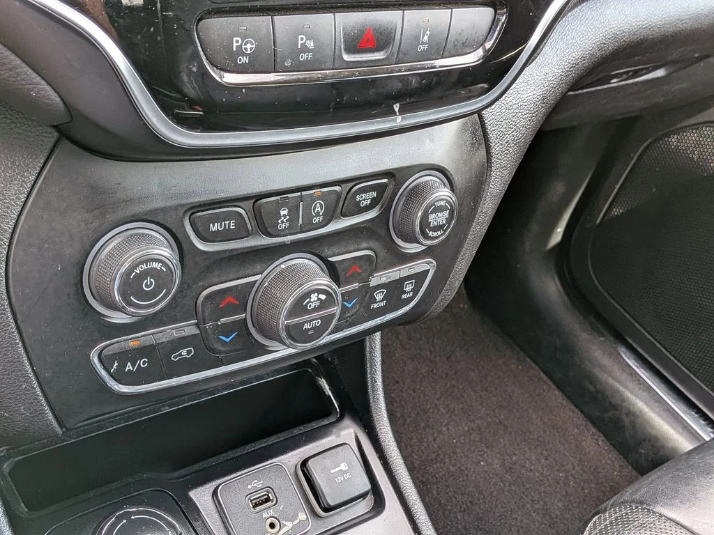 Used 2019 Red Jeep Limited image 20