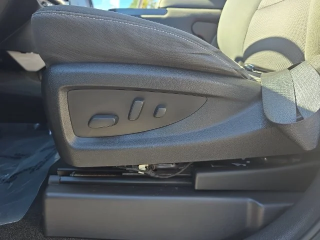 Used 2018 Silver Chevrolet LT image 30