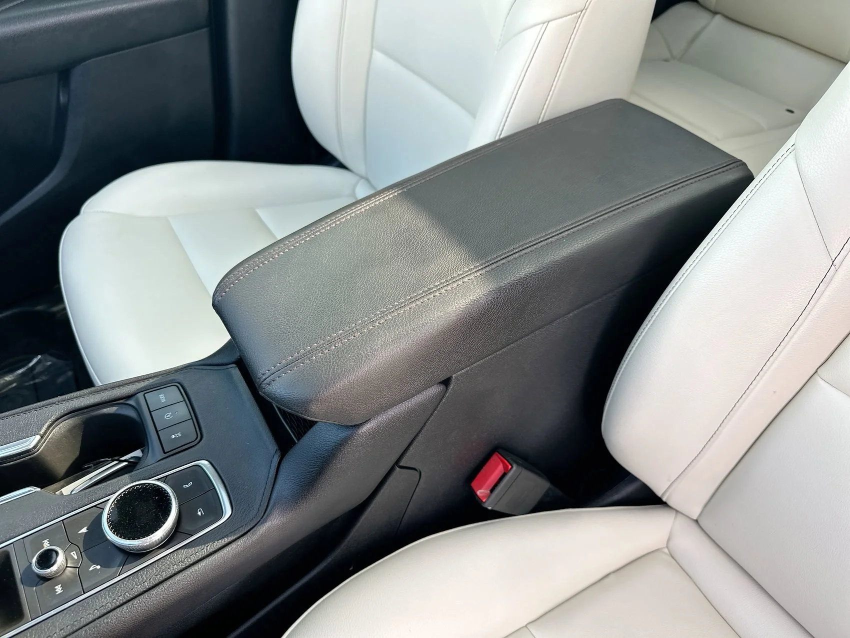 Used 2019 Atlantic Metallic Cadillac FWD Sport image 22