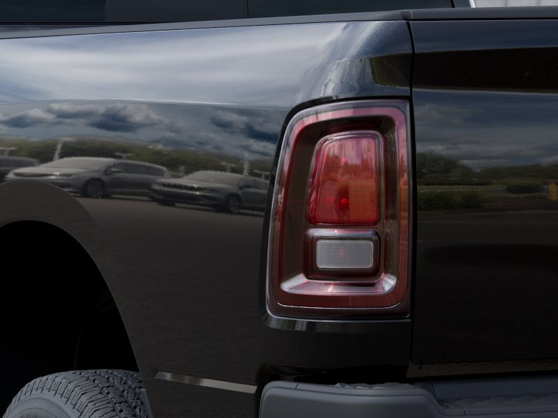 New 2027 Diamond Black Crystal Pearl-Coat Exterior Paint RAM TRADESMAN image 5