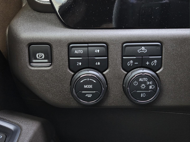 Used 2025 Gray Chevrolet RST image 20