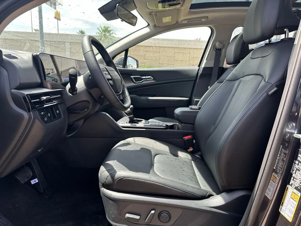 New 2026 Gray Kia EX image 9