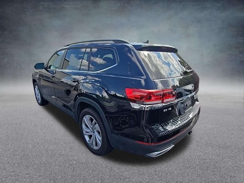 Used 2021 Deep Black Volkswagen 3.6L V6 SE w/Technology image 4
