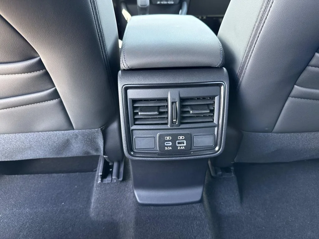 New 2026 CRYSTAL WHITE PEARL Subaru Limited Hybrid image 19