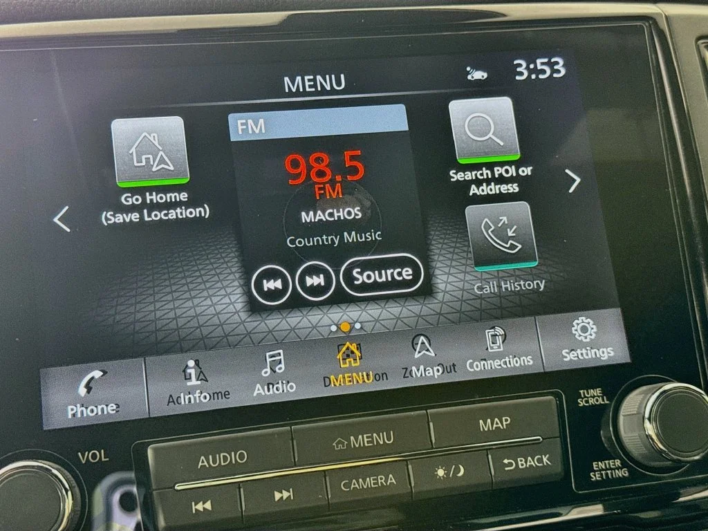 Used 2024 White Nissan PRO-4X image 14