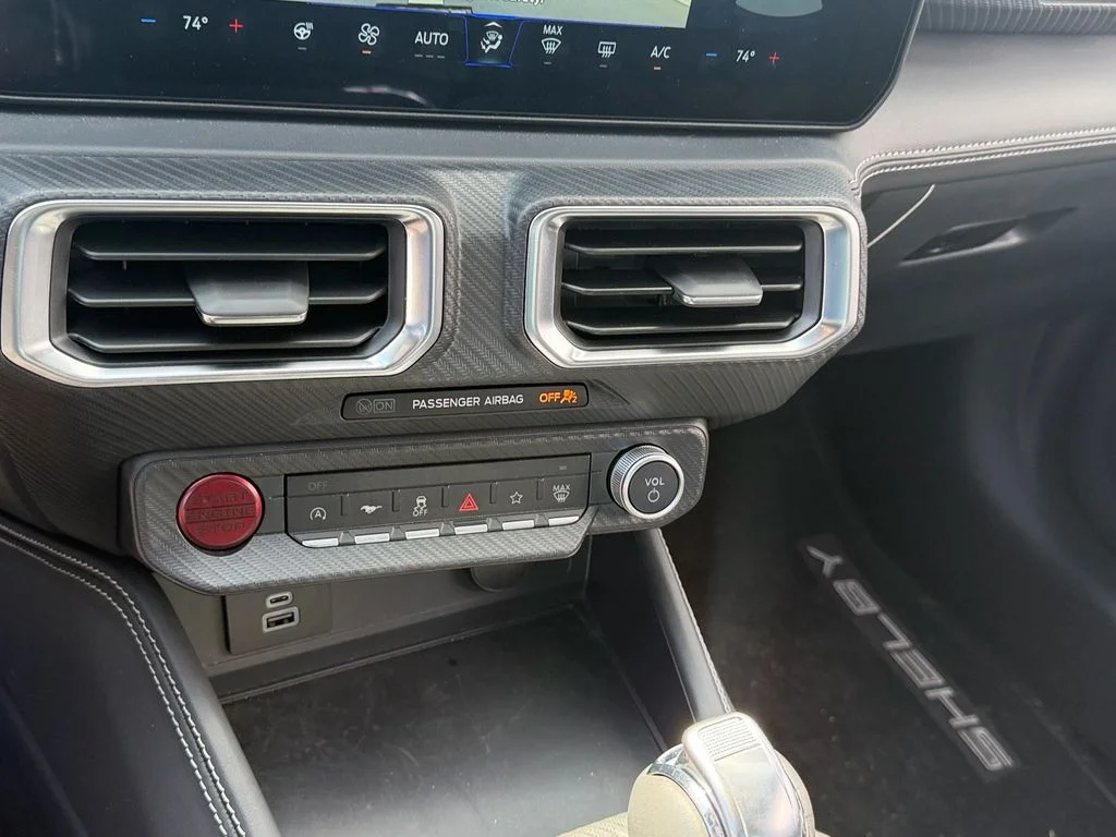 Used 2025 Oxford White Ford GT Premium image 20