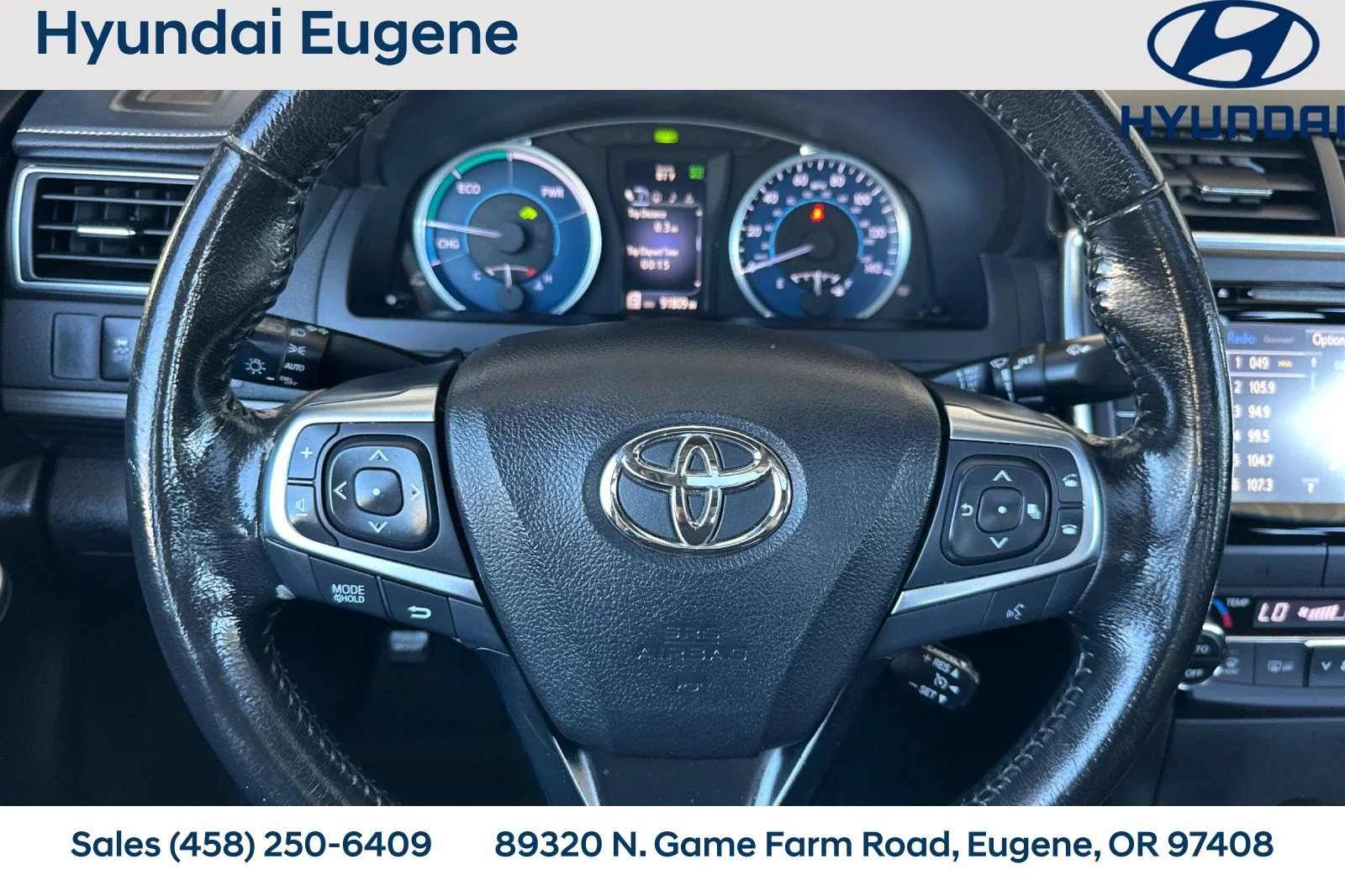Used 2016 Silver Toyota XLE image 29